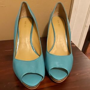 Nine West Turquoise Peep Toe Platform Heels EUC